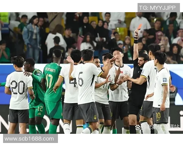 重庆足球队在世界杯预选赛中的拼搏历程与奋斗精神展现